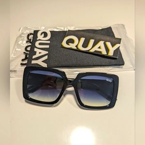 QUAY - Total Vibe Large NWT